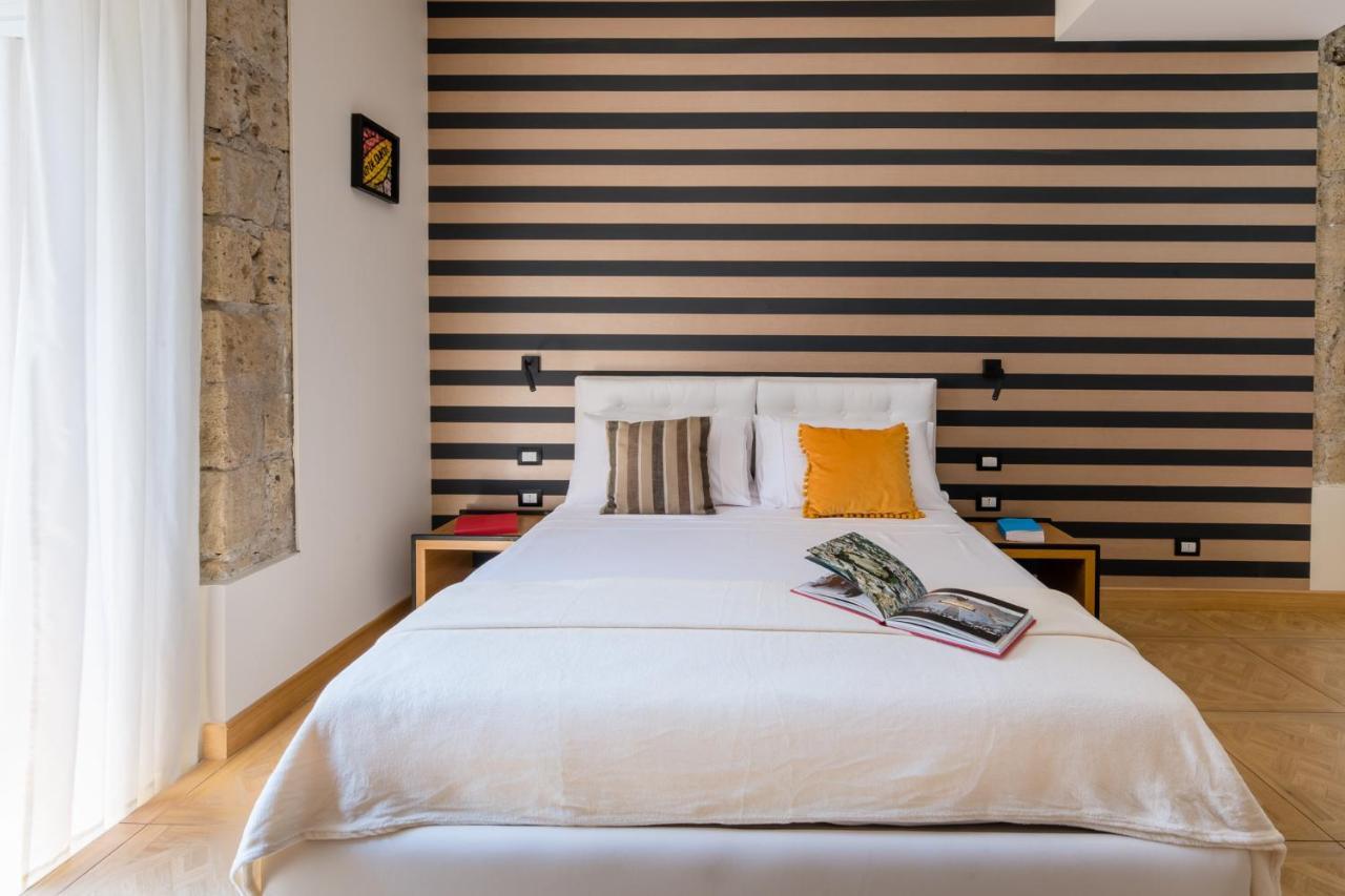 Bed and Breakfast Kbirr Charming House Napoli Esterno foto