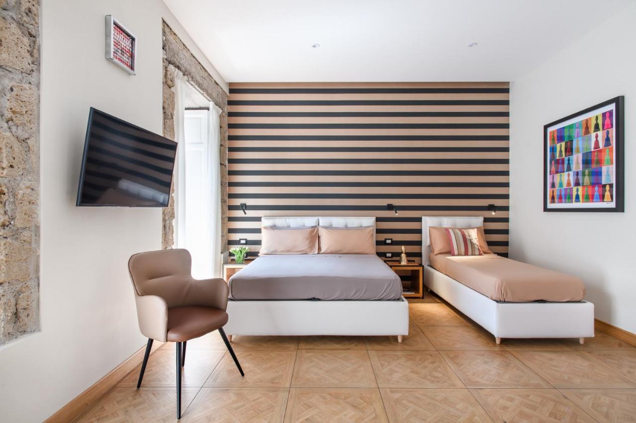 Bed and Breakfast Kbirr Charming House Napoli Esterno foto