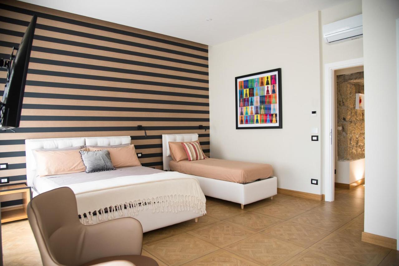 Bed and Breakfast Kbirr Charming House Napoli Esterno foto